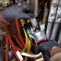 Zaciskarka-hydrauliczna-bezmatrycowa-Milwaukee-M18-HDCT-202C-AKU-18V--2x-2.0-Ah---4933471950.webp
